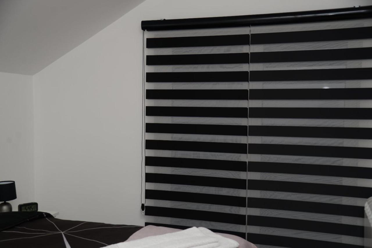 Lilien Apartment Airport Ledine Esterno foto