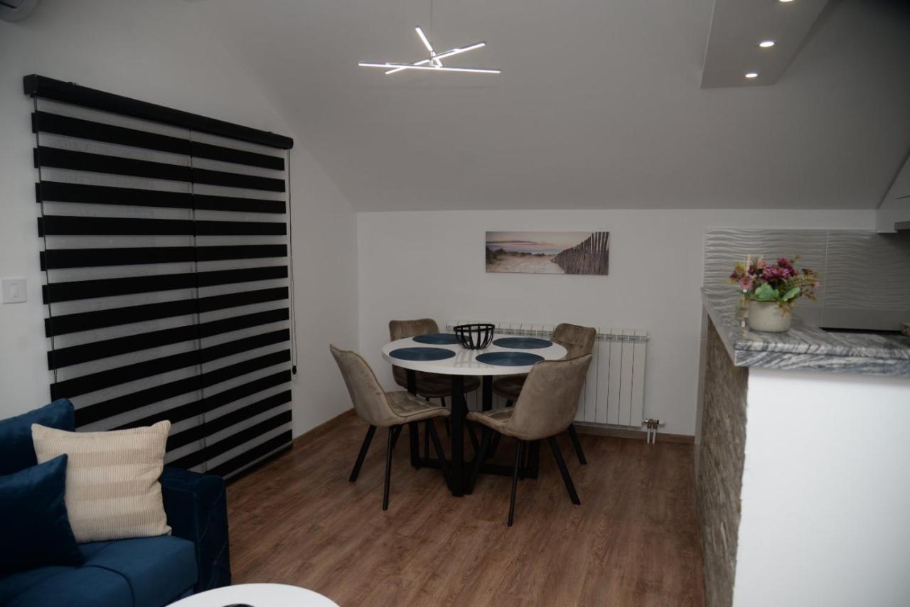Lilien Apartment Airport Ledine Esterno foto