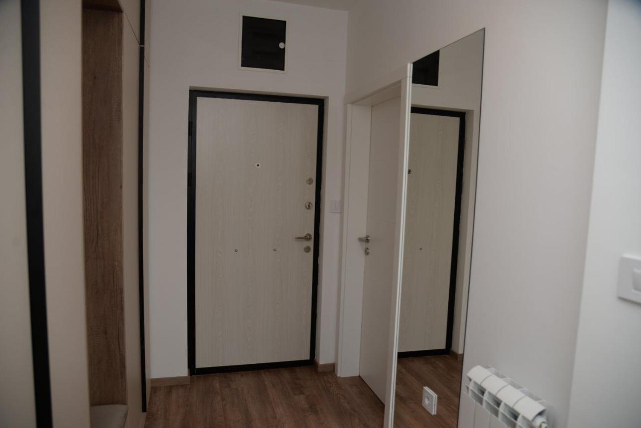 Lilien Apartment Airport Ledine Esterno foto