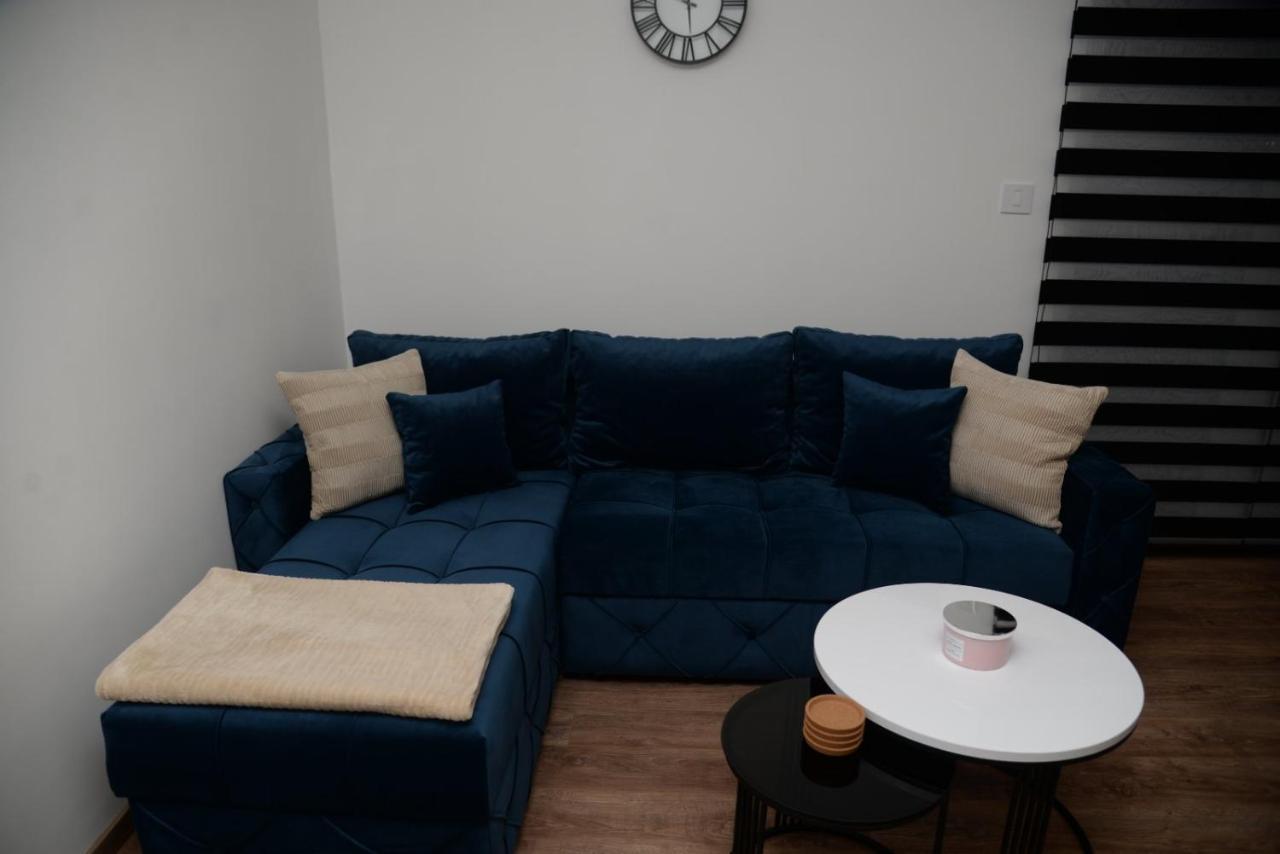 Lilien Apartment Airport Ledine Esterno foto
