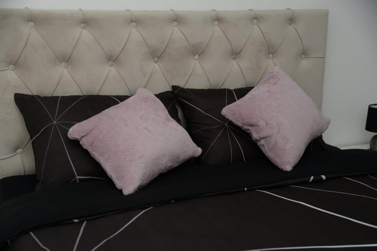 Lilien Apartment Airport Ledine Esterno foto