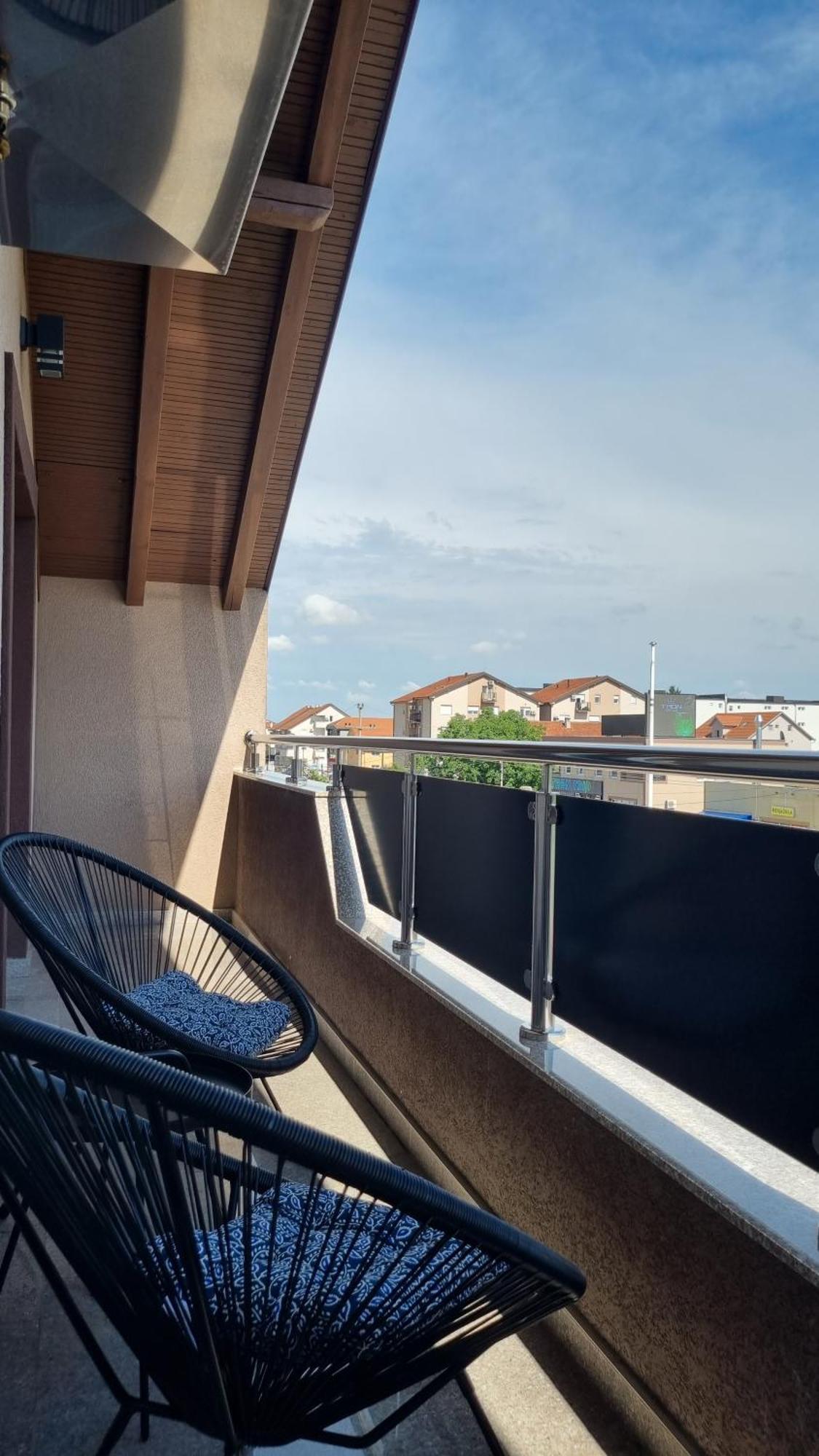 Lilien Apartment Airport Ledine Esterno foto